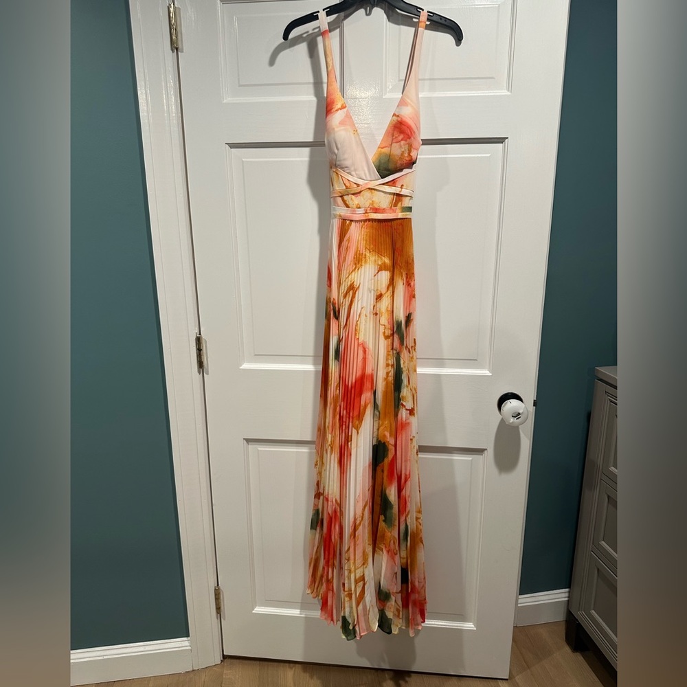 VGUC- Laundry pleated Dress- Size 8